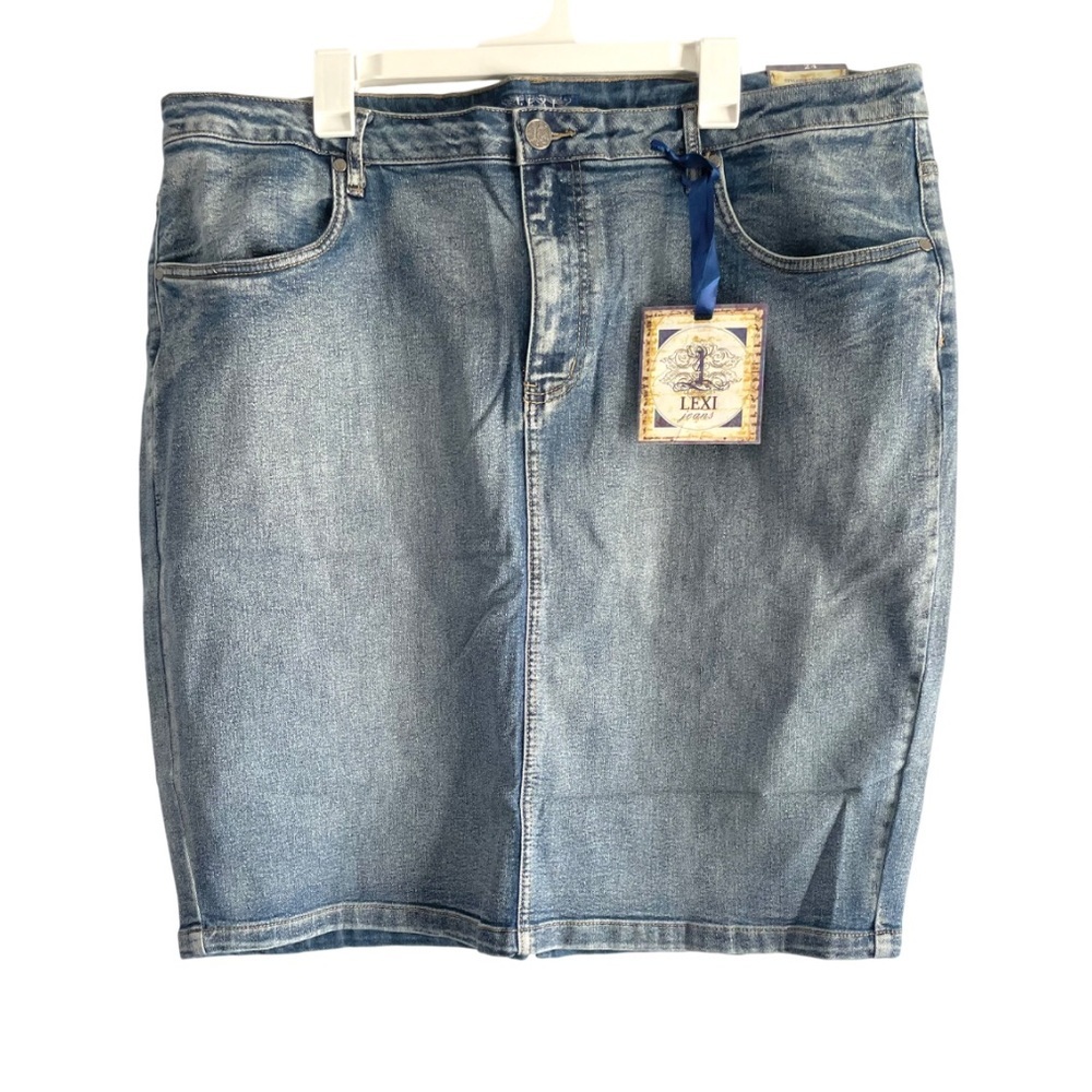 Lexi Plus Size 24 Pull On Stretch Denim Skirt